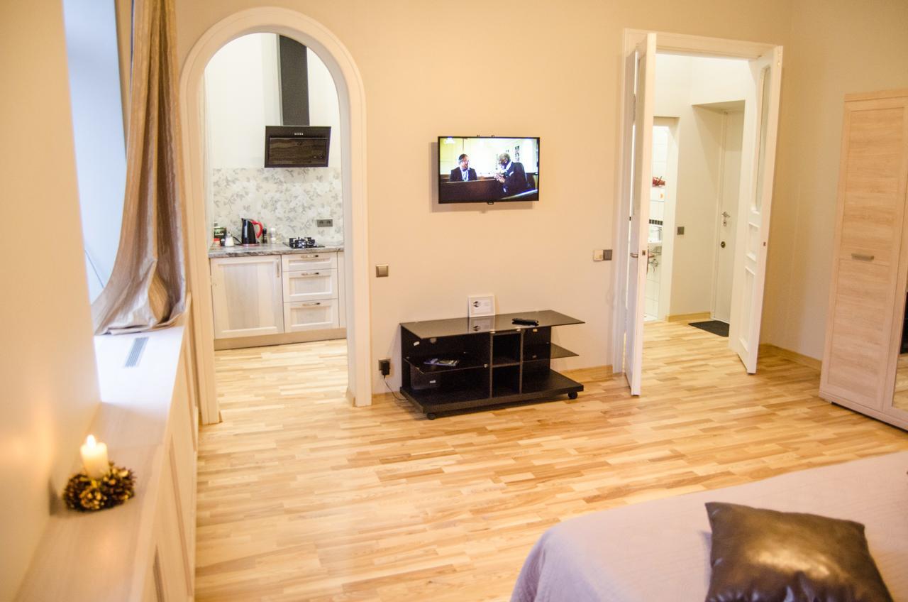 City Inn Riga Apartment, Barons Promenade With Parking Exterior photo