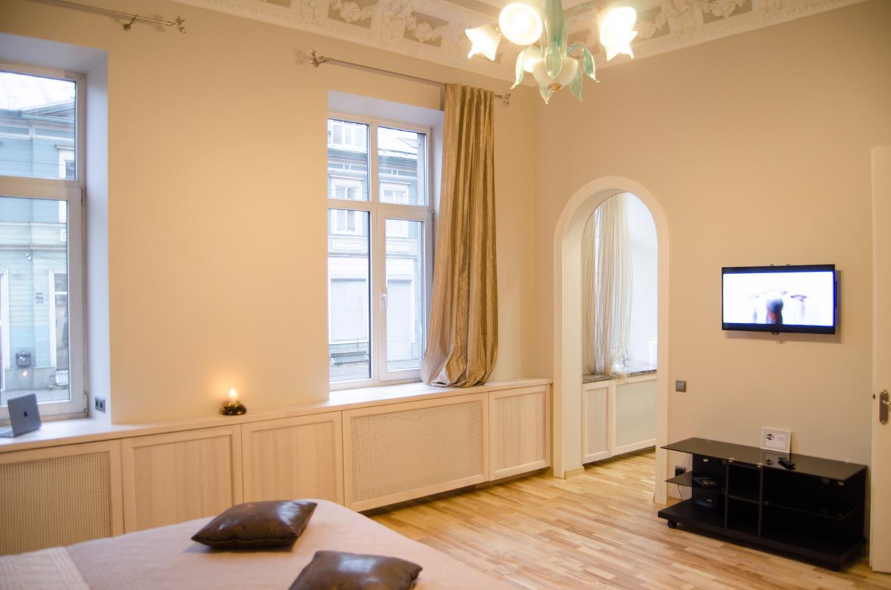 City Inn Riga Apartment, Barons Promenade With Parking Exterior photo